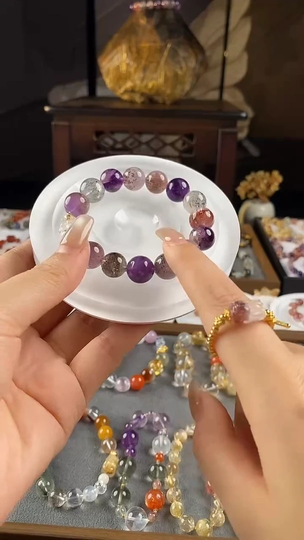 18K金镶嵌手链水晶天然水晶设计款手串