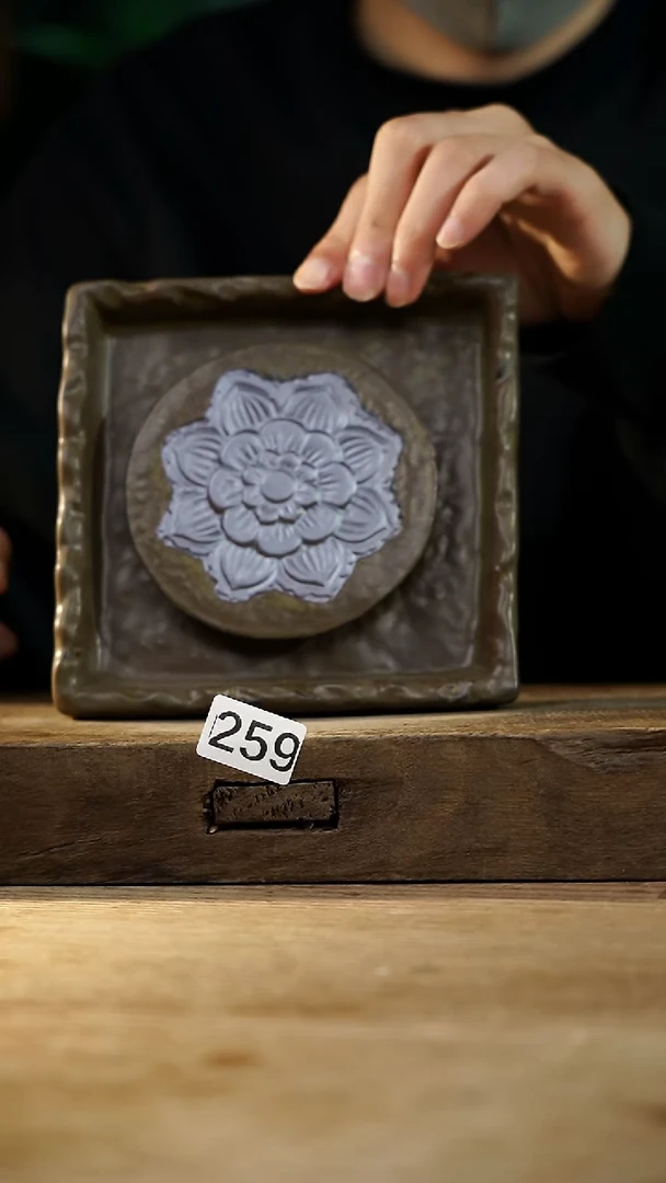 瓷片开播福利！！不顾一切之落单福利！！老岩泥莲花蓄水壶承