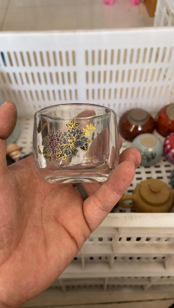 杯无运费险有瑕疵的摄影的产品有使用过的痕迹有点脏介意勿拍