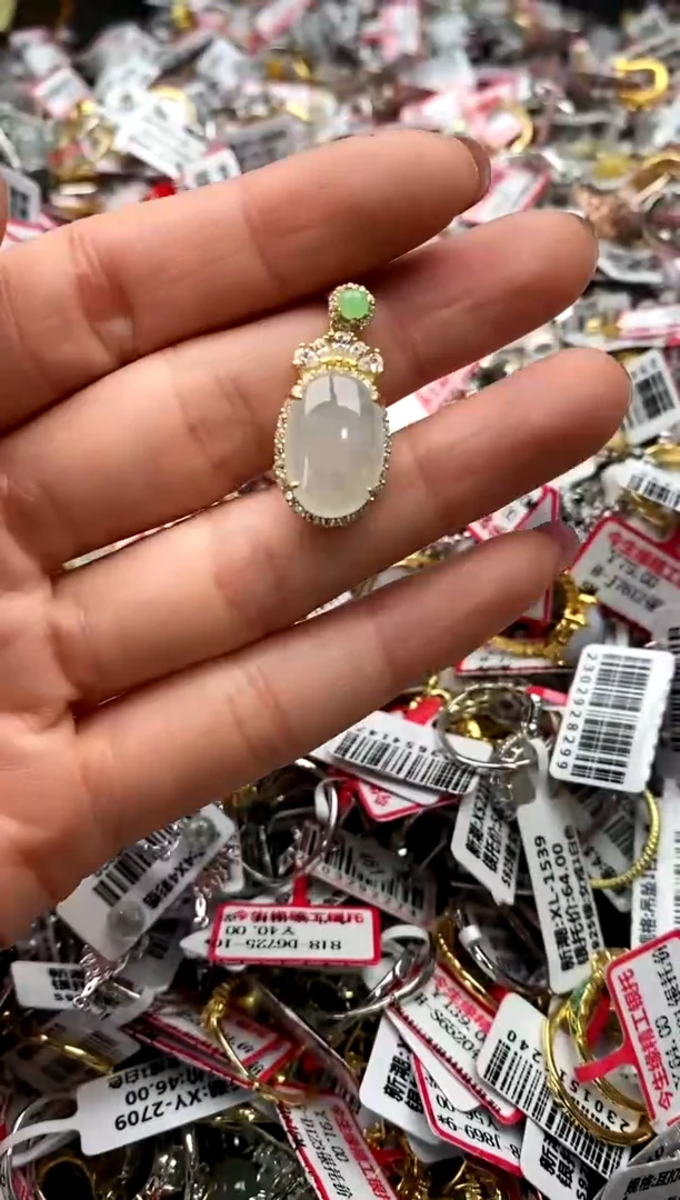 【闪购商品】翡翠戒指银S925镶嵌8888888    2