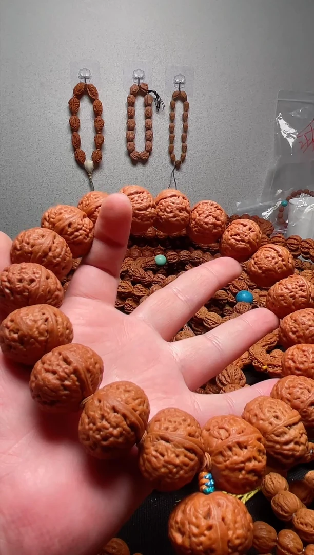 【闪购商品】文玩核桃手串2.6龙珠