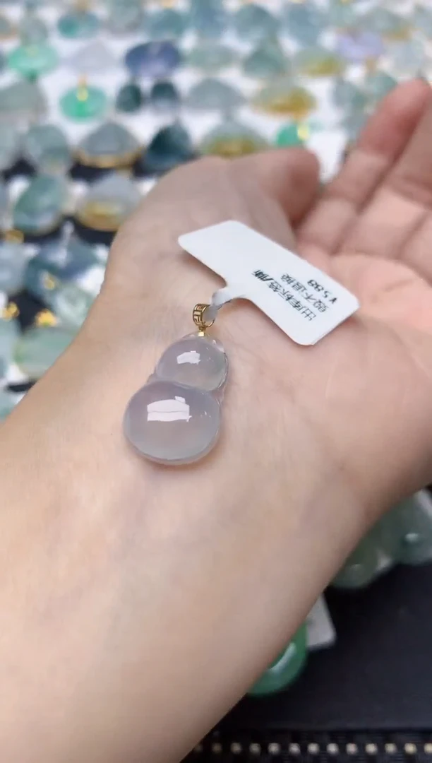 颈饰18K金镶嵌翡翠天然缅甸A货翡翠