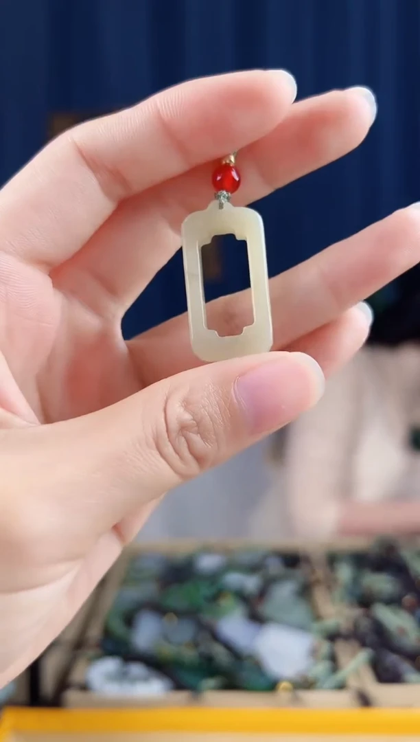 颈饰未镶嵌和田玉拍一发一，多样性发货