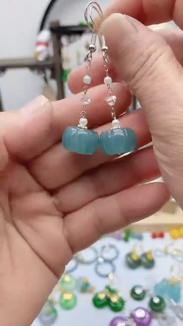 银S925镶嵌石英质玉（天山翠）耳饰326