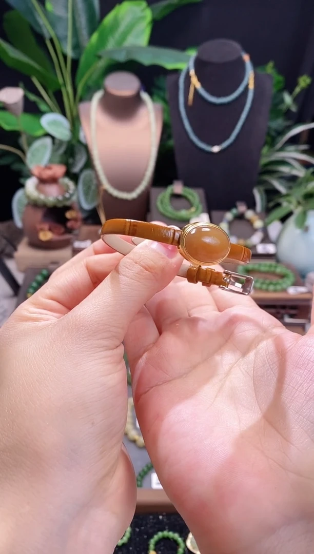 【闪购商品】和田玉（糖玉）手链未镶嵌糖玉表带