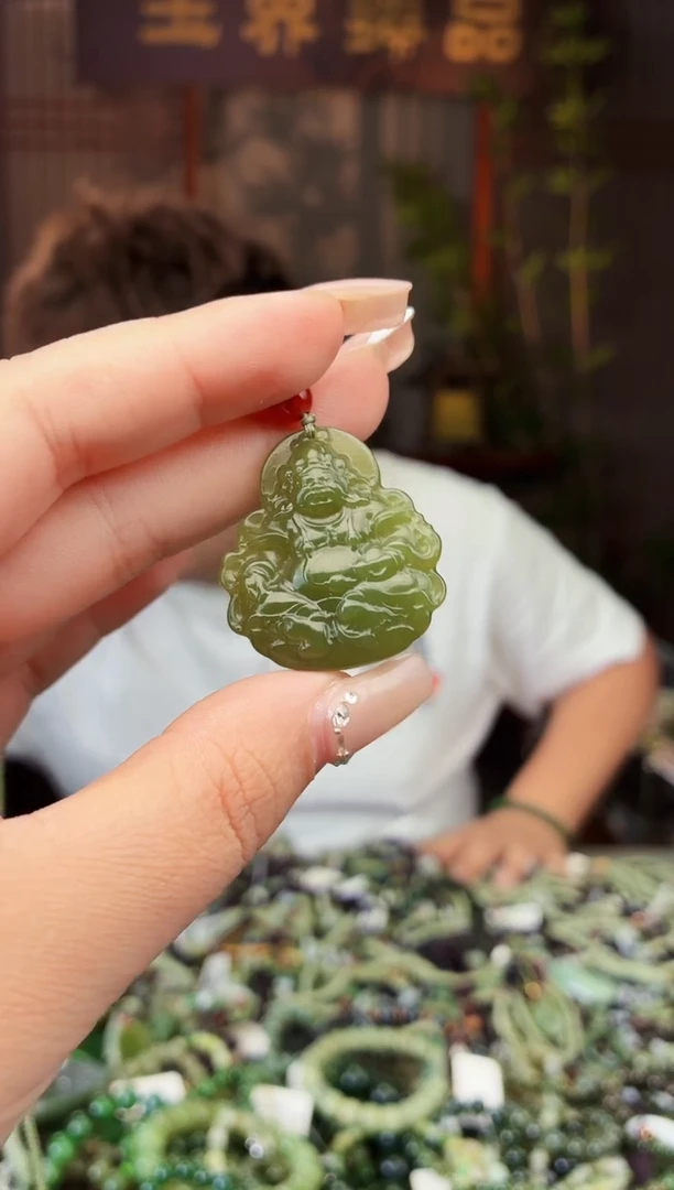 和田玉未镶嵌颈饰拍一发一