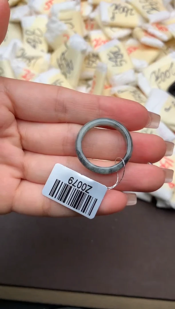 翡翠挂件未镶嵌一福利圈口21