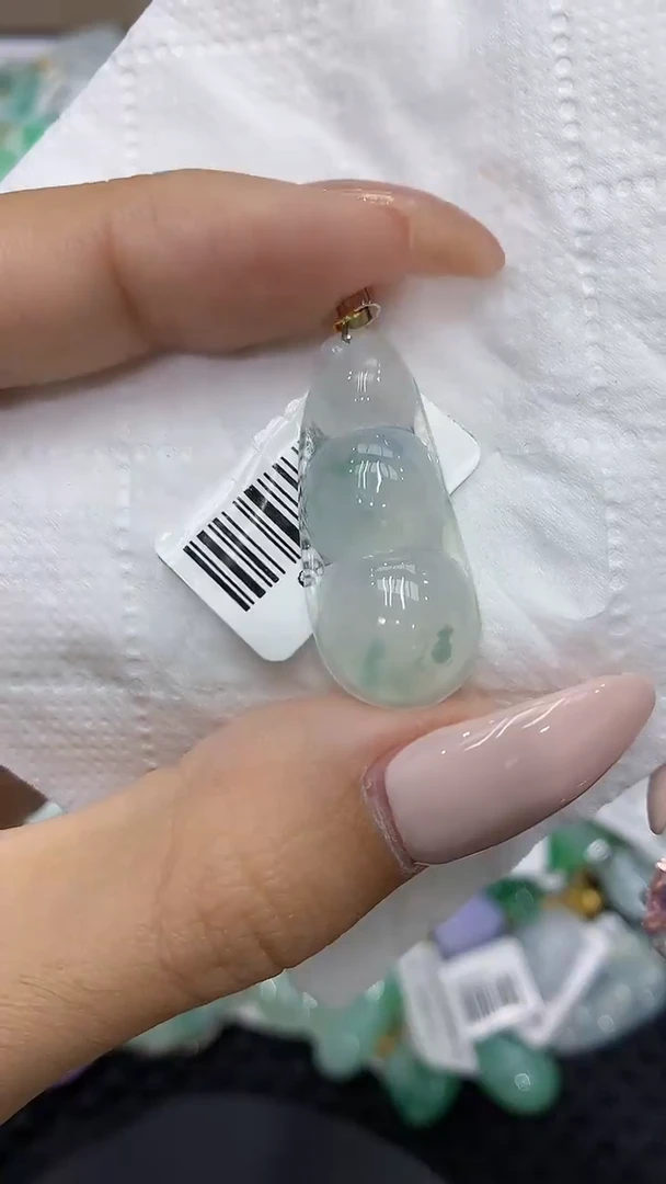 颈饰18K金镶嵌翡翠111111111111