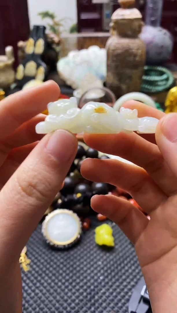 未镶嵌和田玉挂件双獾