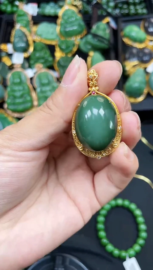 【闪购商品】和田玉吊坠18K金镶嵌多样性发一