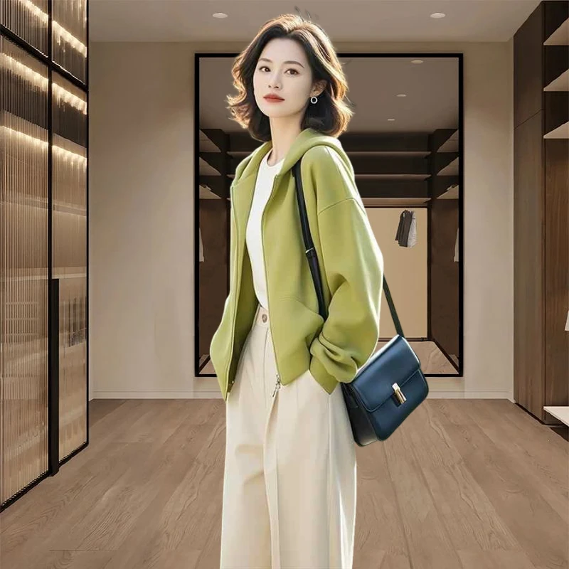 2025春秋季新款女士超火小个子短外套设计感百搭小众不撞款卫衣潮