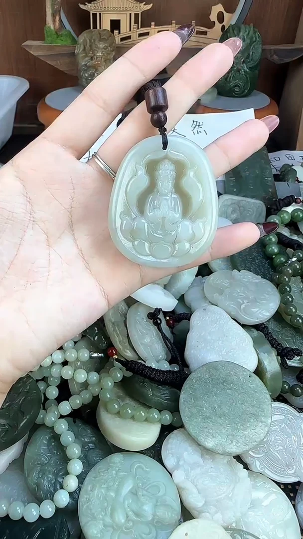 颈饰未镶嵌和田玉1