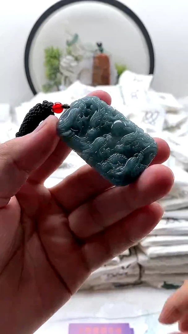 颈饰未镶嵌翡翠九龙1