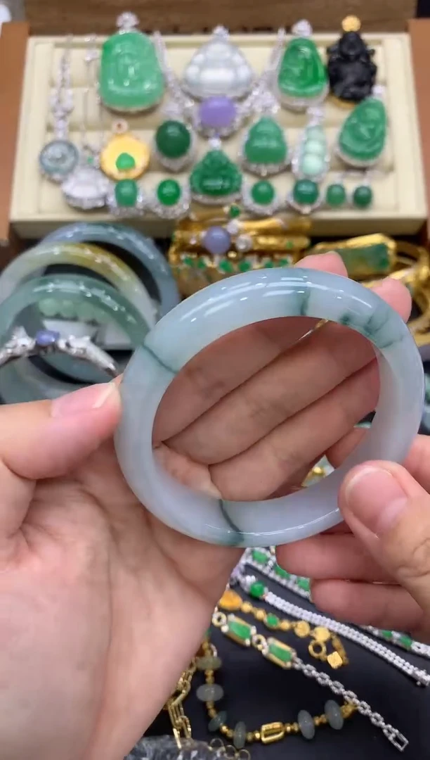 翡翠手镯未镶嵌428-中国好珍宝