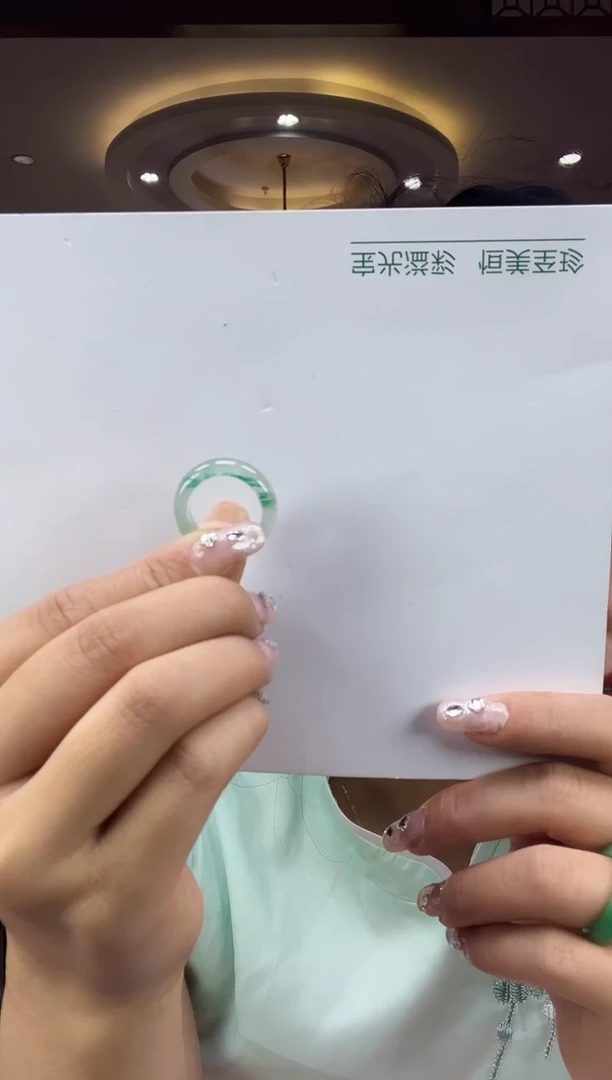 石英质玉手镯未镶嵌戒指