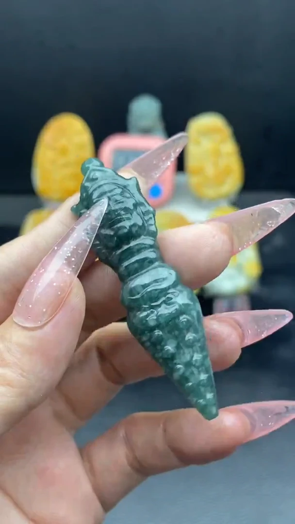 翡翠未镶嵌颈饰多样性发货