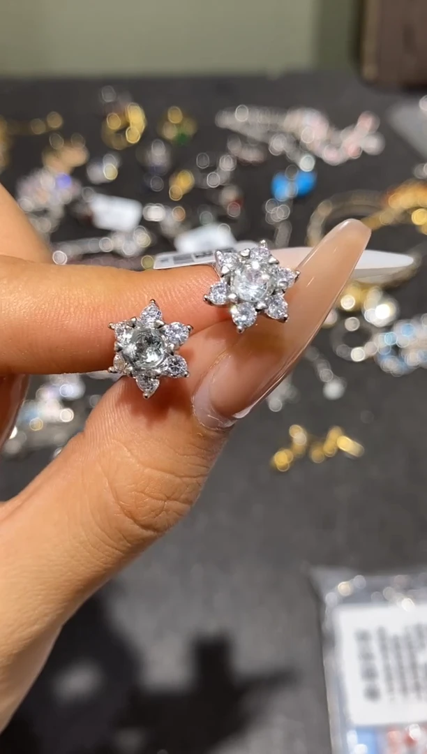 银S925镶嵌耳坠海蓝宝石耳钉