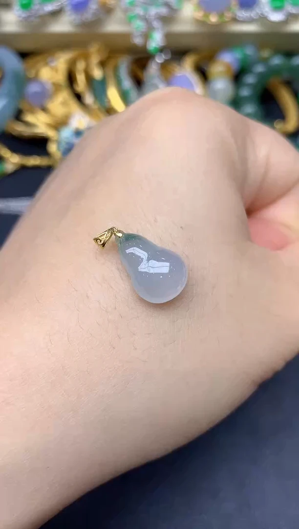 颈饰18K金镶嵌翡翠55-雪姐翡翠天天见