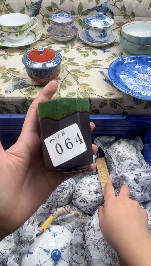 瓷片b****?           064
