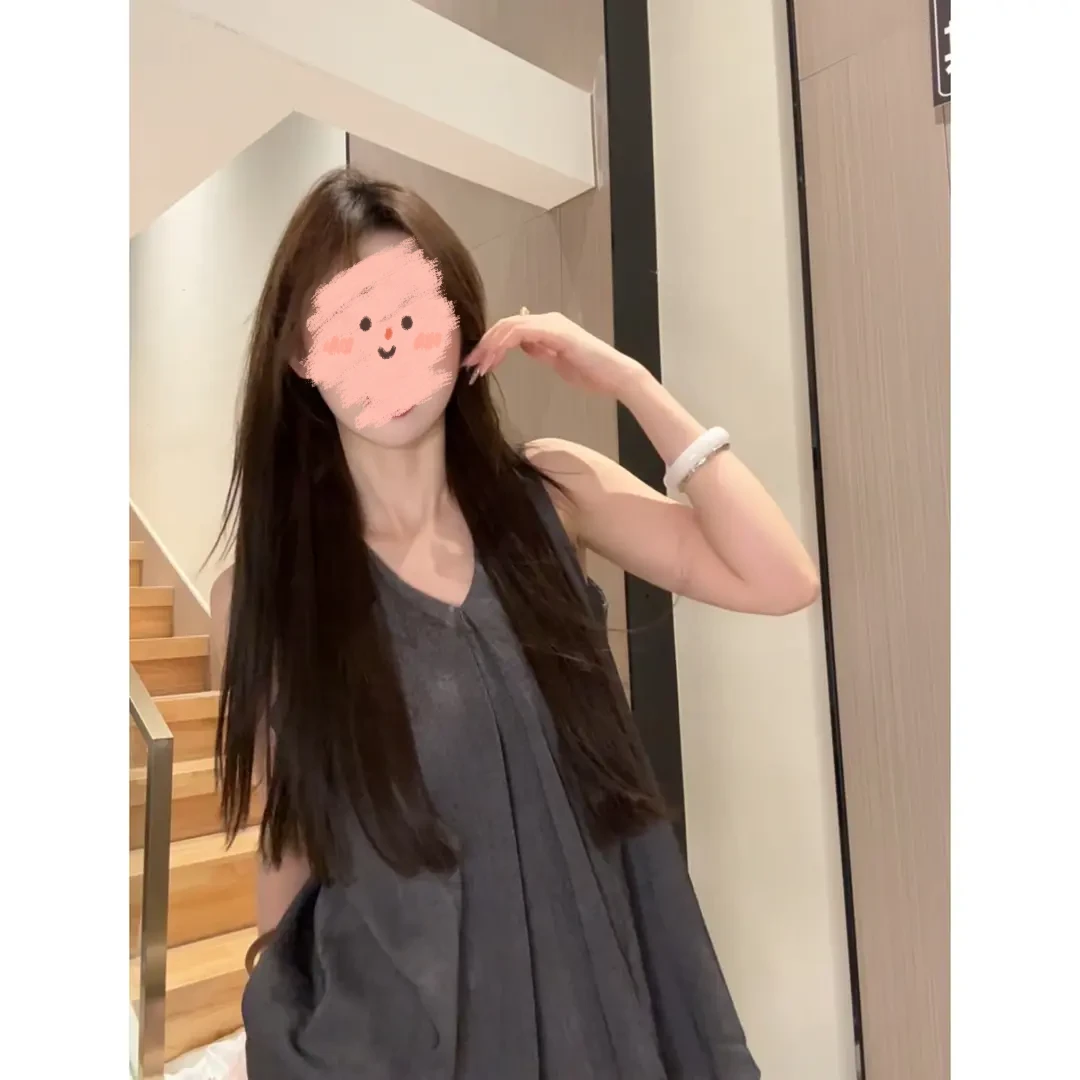 韩系气质时尚复古简约风纯色背心女2025夏季新款休闲百搭无袖上衣