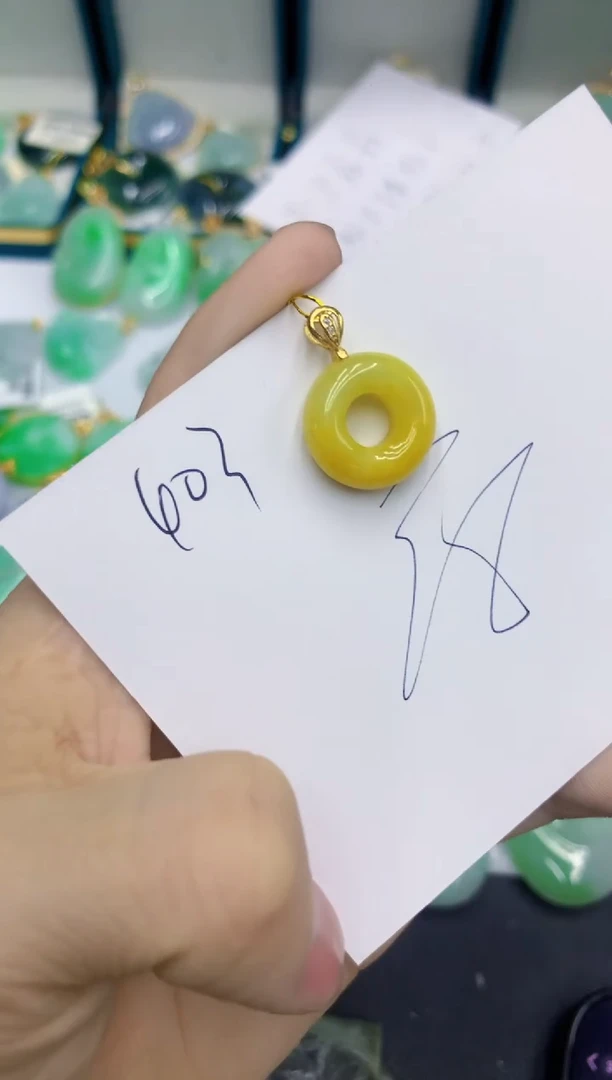 翡翠未镶嵌颈饰111111