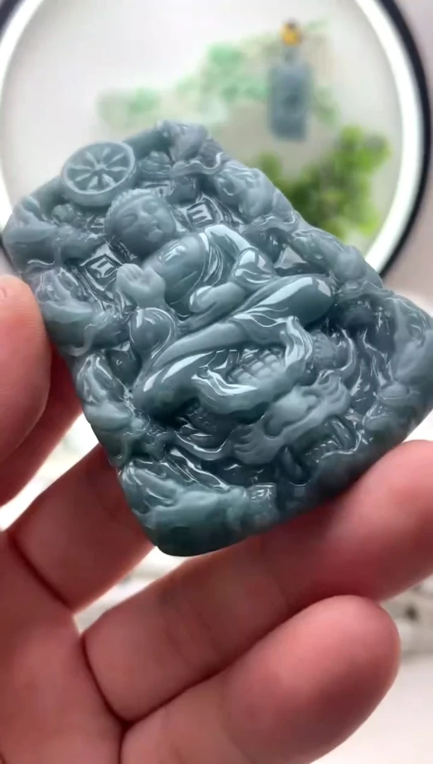 翡翠未镶嵌颈饰阿弥陀佛