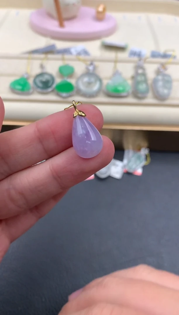 【闪购商品】翡翠颈饰18K金镶嵌D912