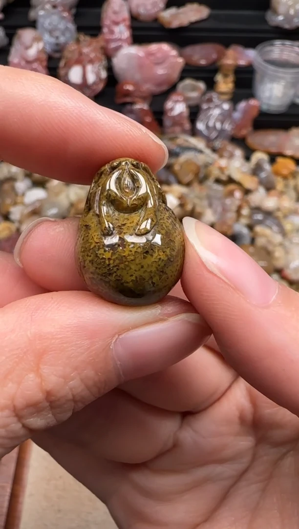 【闪购商品】硅化珊瑚（珊瑚玉）颈饰未镶嵌196