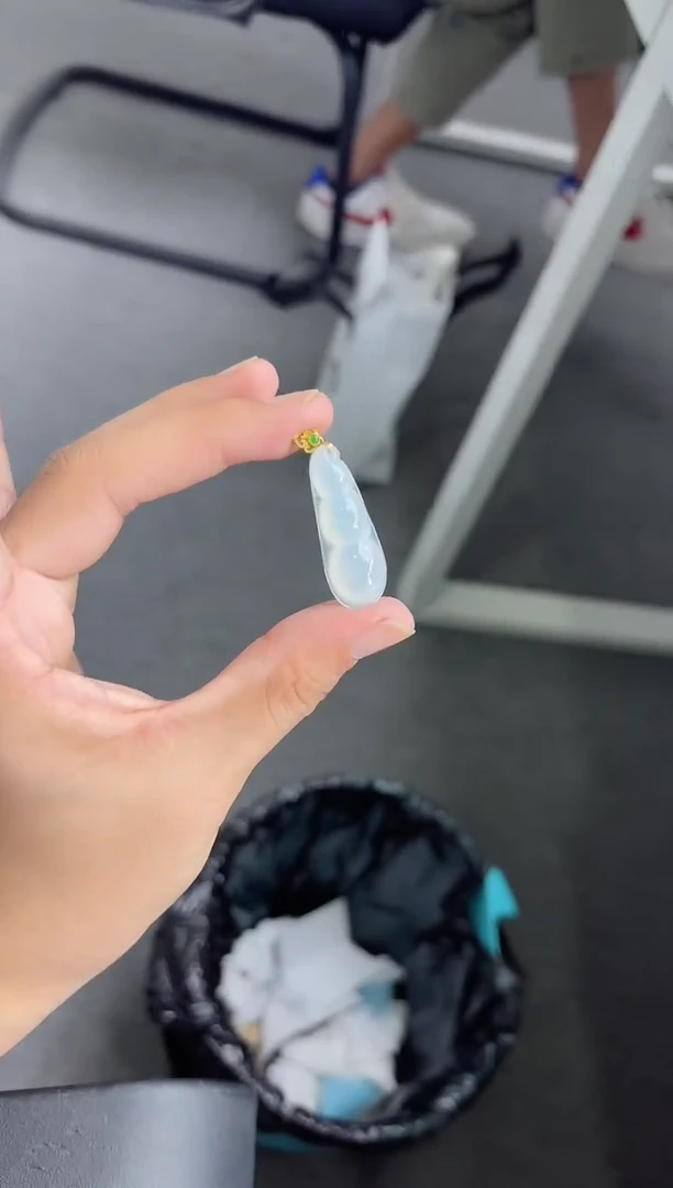 吊坠(赠链)18K金镶嵌翡翠晓*福豆