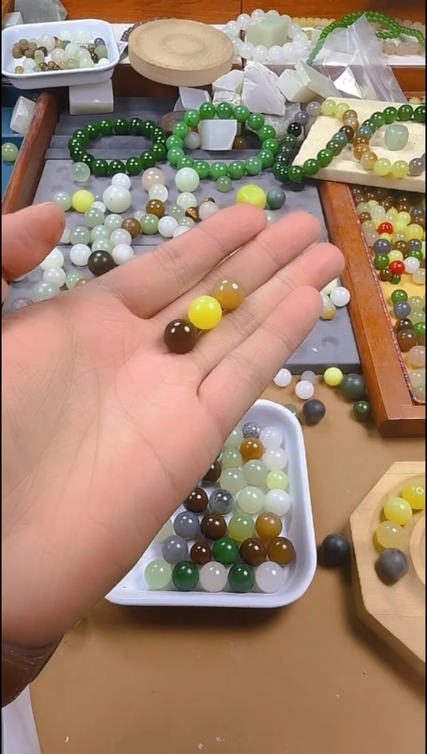 未镶嵌手链和田玉卡12散珠