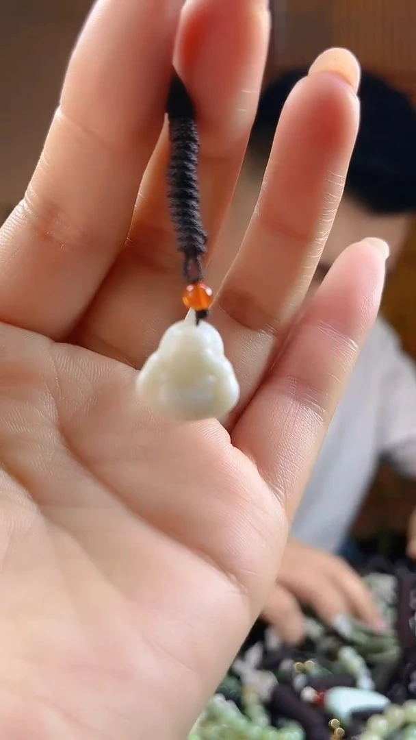 和田玉未镶嵌颈饰多样性发货，拍一发一