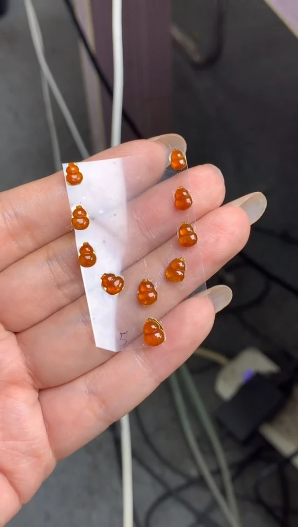 未镶嵌定制翡翠毛货