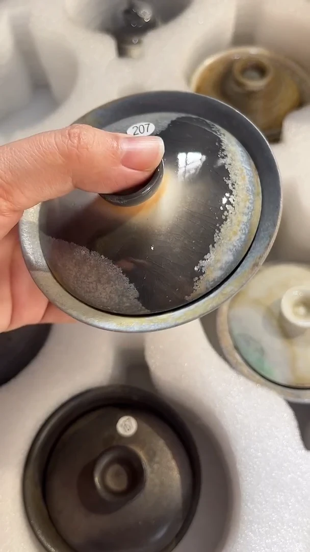 盖碗207号容量130-150ML高白泥 有点不合缝 介意不拍
