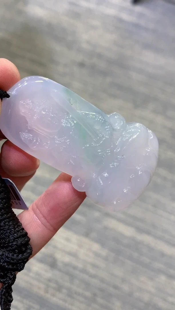 颈饰未镶嵌翡翠茶**语茶