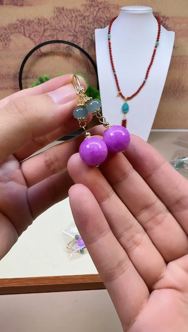 14K金镶嵌苏纪石（舒俱来）耳钉E75