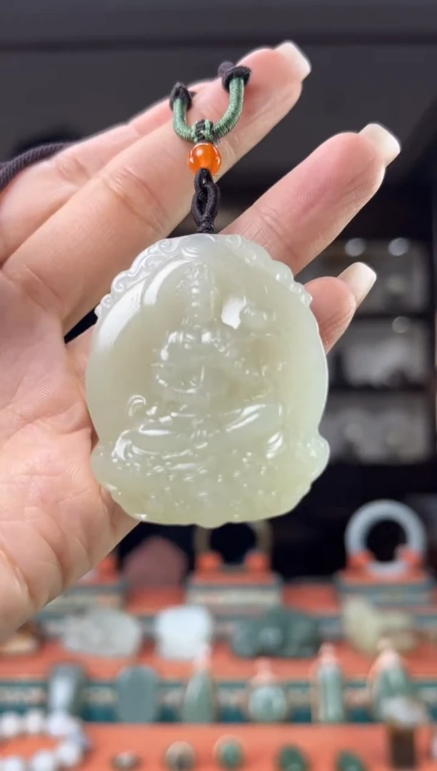 颈饰未镶嵌和田玉佩佩