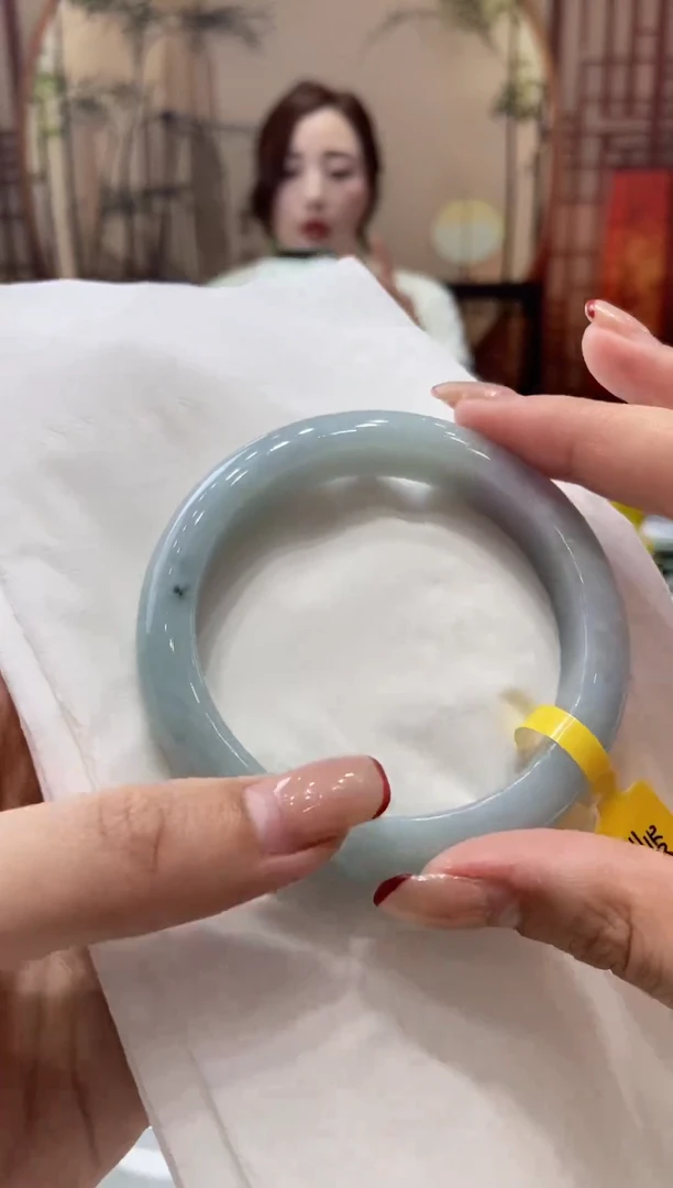 【闪购商品】翡翠手镯未镶嵌00007916