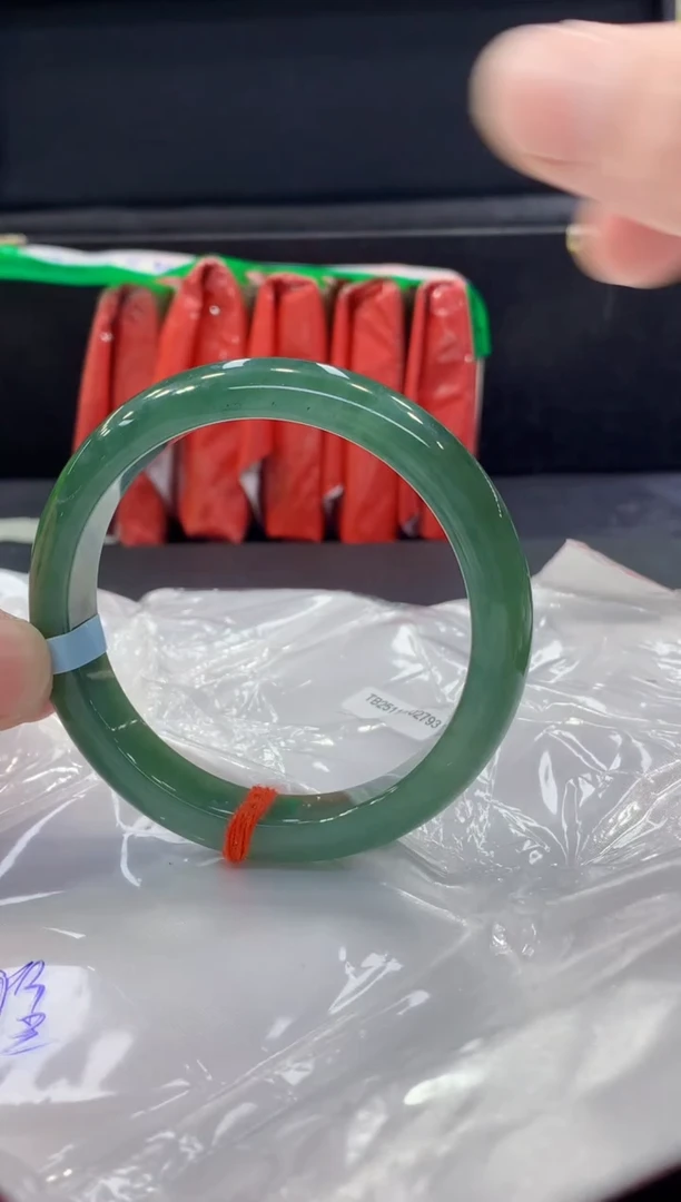 未镶嵌手镯翡翠翡翠手镯