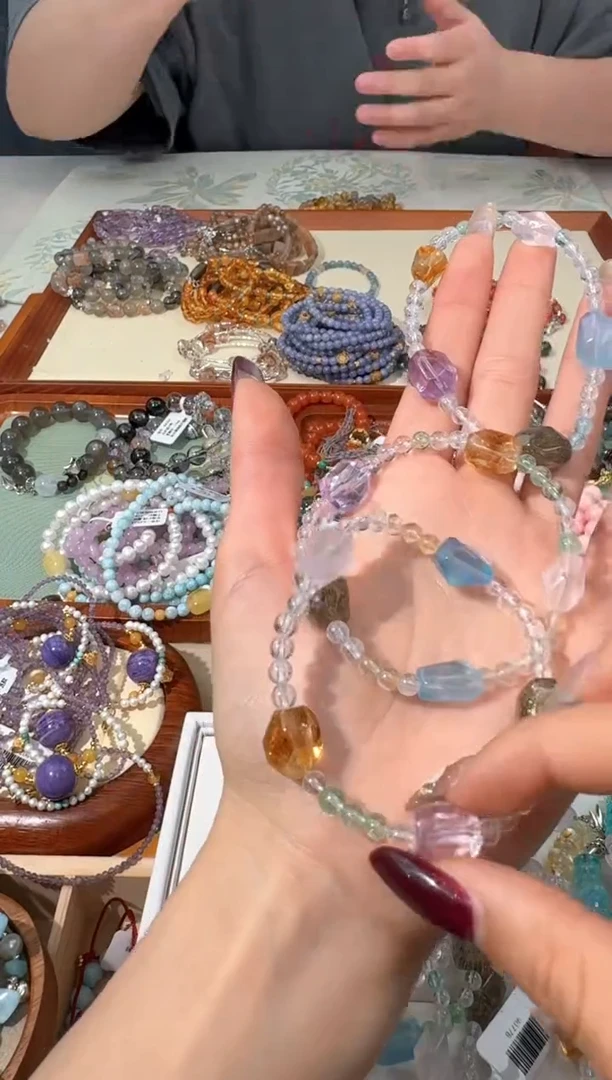 【闪购商品】水晶手链未镶嵌Z035彩托帕多宝海蓝随行款