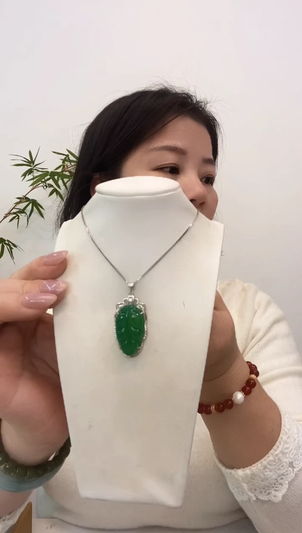 【闪购商品】玛瑙/玉髓颈饰银S925镶嵌叶子