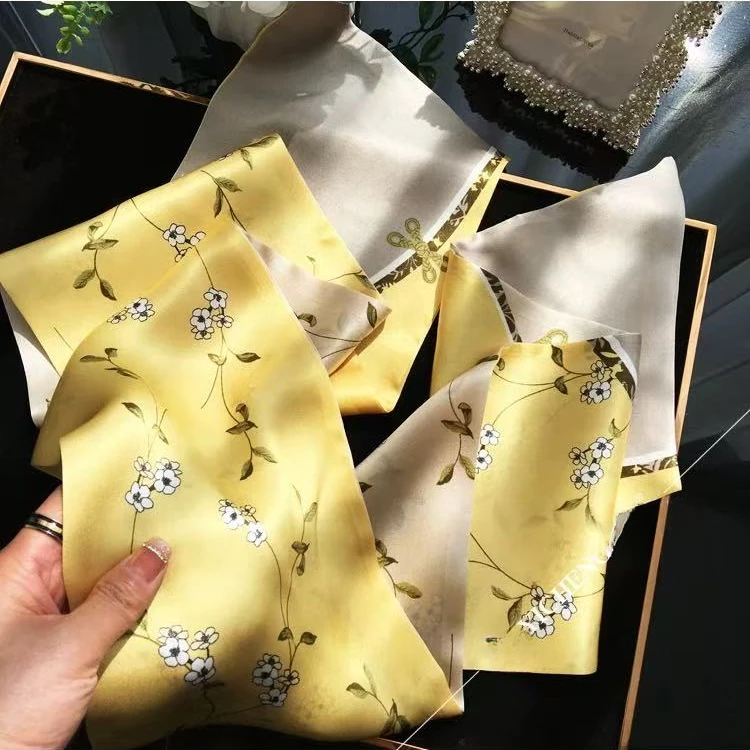 逐梦鸟真丝丝巾桑蚕丝缎面黄底小盘扣12姆米16*150cm长条斜角薄款