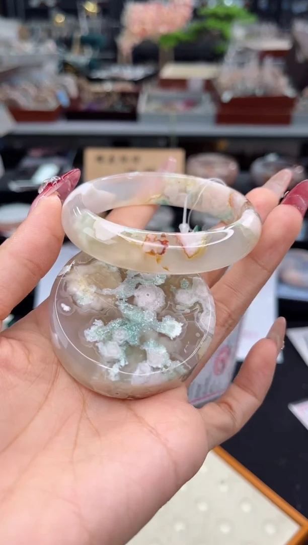 【闪购商品】石英质玉手镯未镶嵌53圈口（赠品镯心）6660191