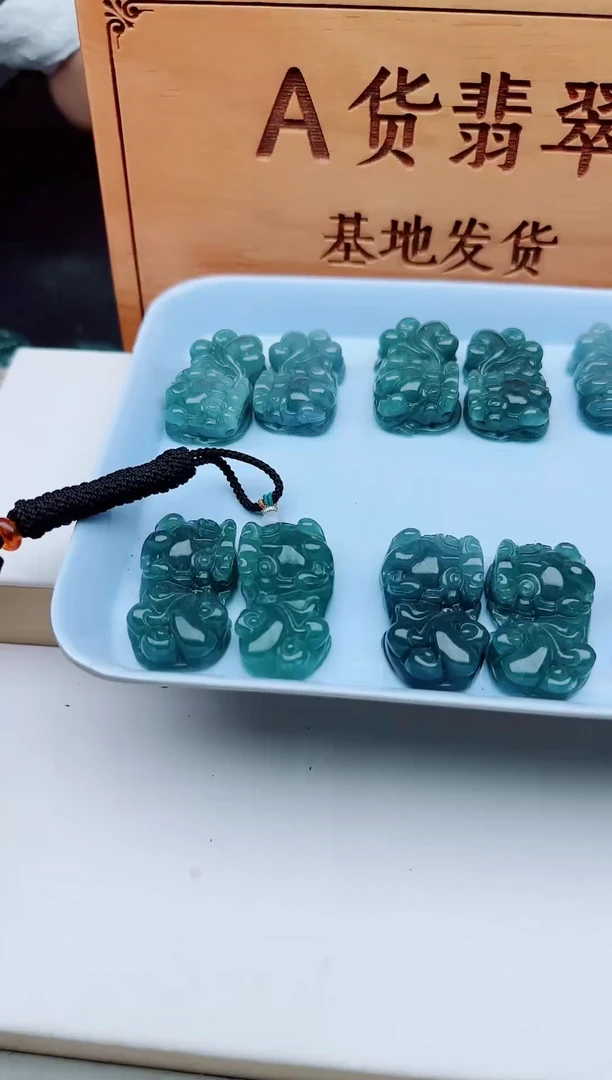 颈饰未镶嵌翡翠多样性发其一