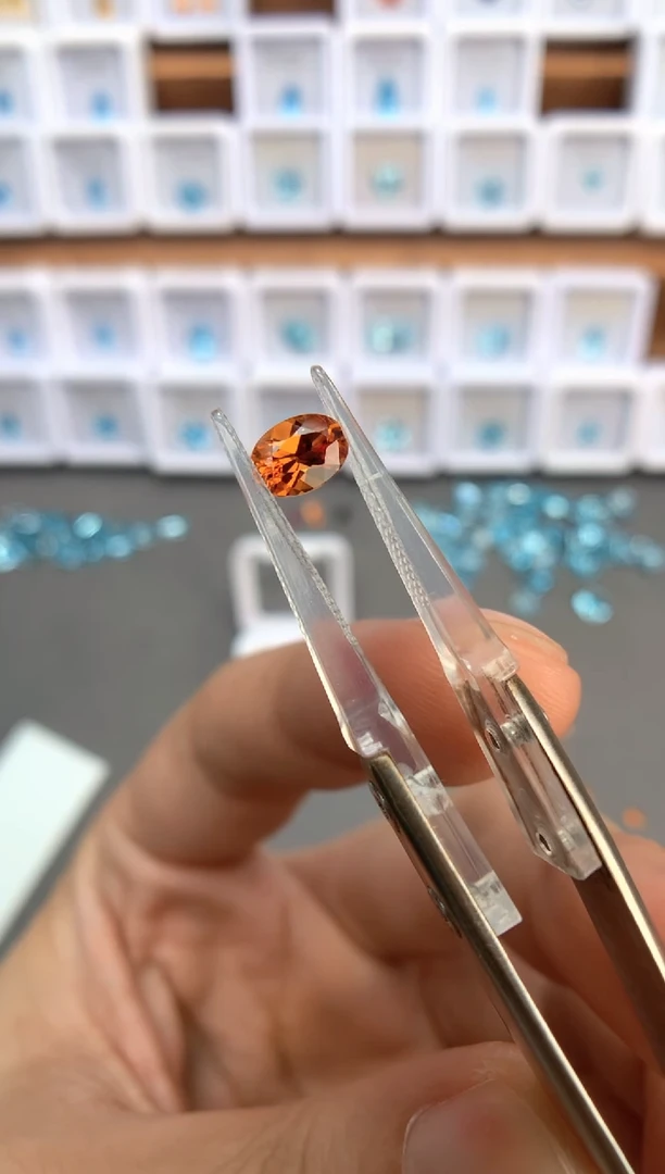 未镶嵌裸石定制石榴石十**ｅ1.02ct