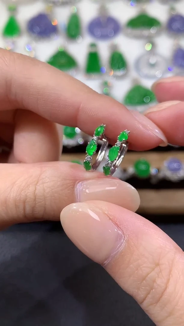 18K金镶嵌翡翠耳饰A11 多样性发货一件