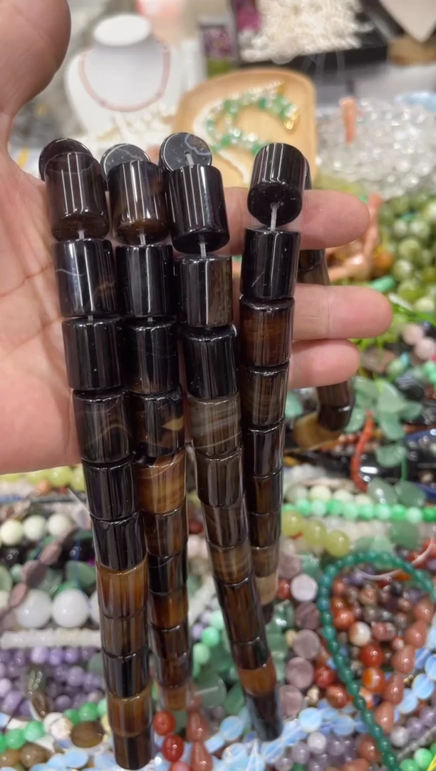玛瑙/玉髓未镶嵌珠宝半成品一条
