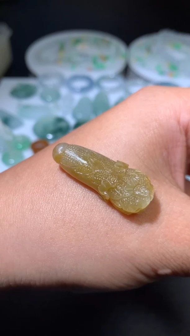 未镶嵌定制翡翠毛货