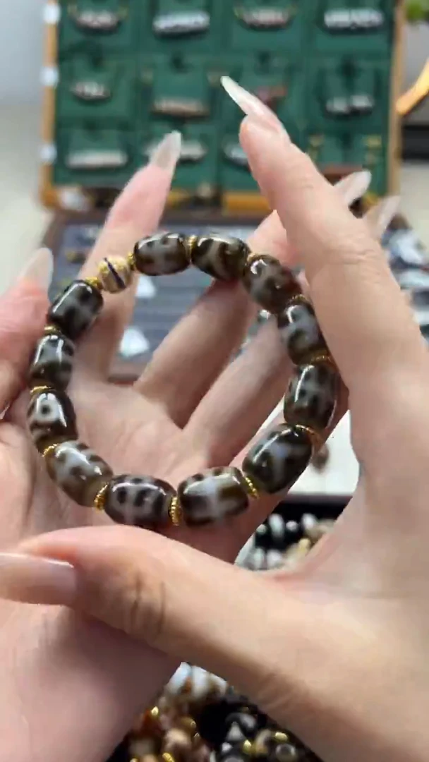 玛瑙/玉髓（覆膜）颈饰合金18（微瑕随机发货）