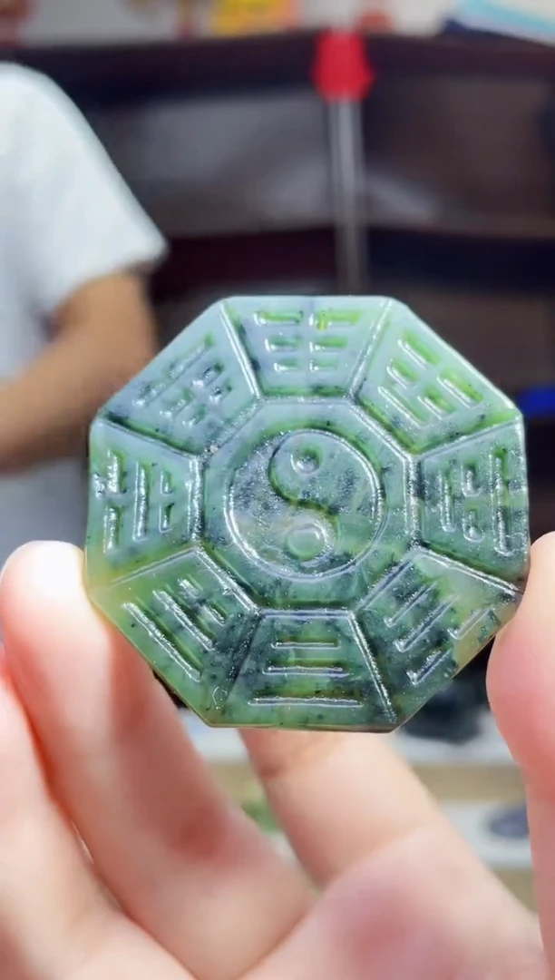 和田玉未镶嵌颈饰1