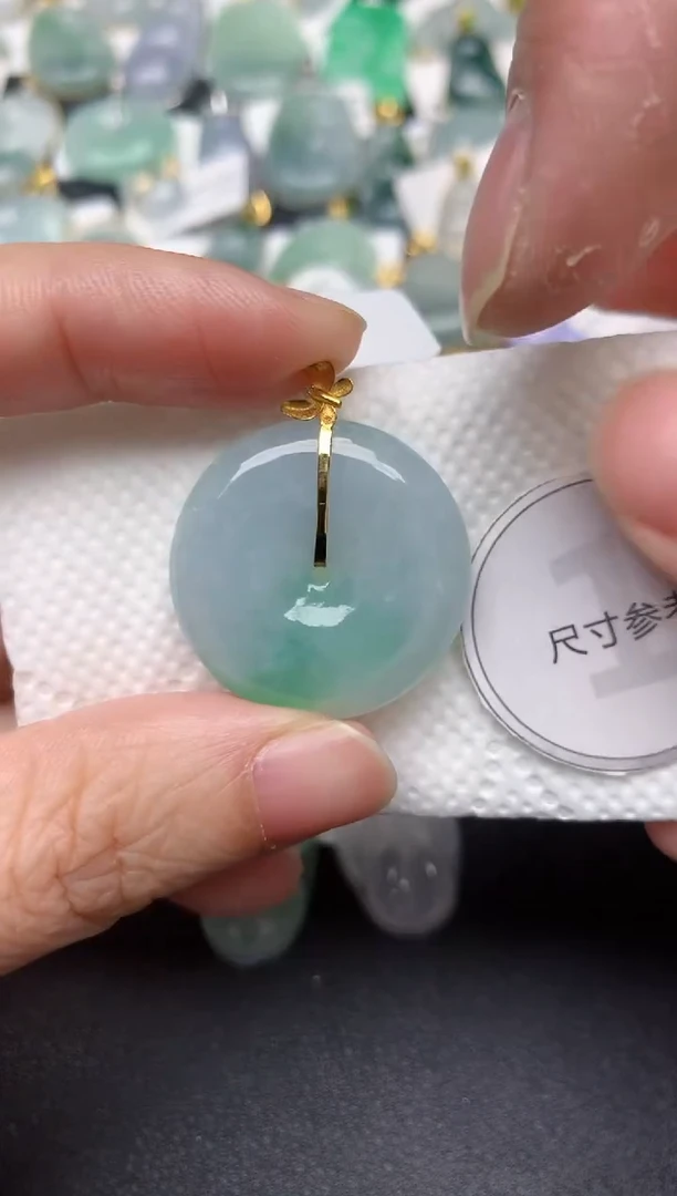 颈饰18K金镶嵌翡翠天然缅甸A货翡翠